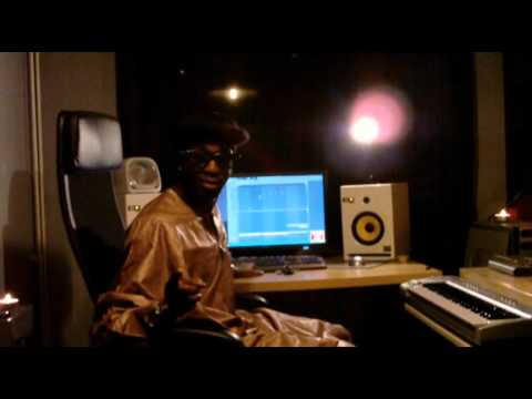 Stiekz - http://www.speedyshare.com/files/25847005/STIEKZ-O-MATIC_DJ_BLANS-_AFRICA_BOMBATA.mp3.