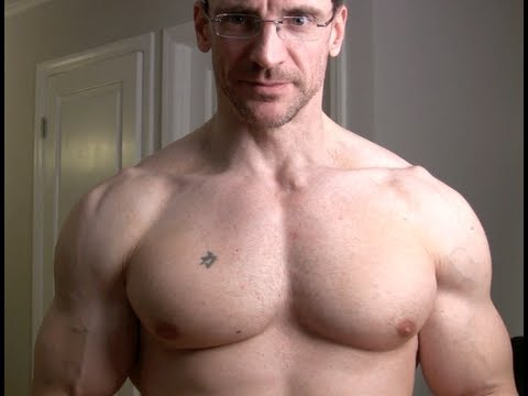 how to isolate pecs during bench press