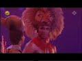 Carolina Dijkhuizen (Nala) and Gino Emnes (Simba) performing 