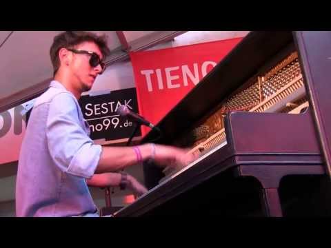 Sestak - Playing an own composition, hope you like it :) ▻ Website: http://www.piano99.com ▻ Facebook: http://www.facebook.com/luca.sestak ▻ iTunes: https://itunes.ap...
