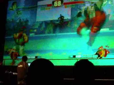 sirstubby - Poongko vs Justin at the Gamestop Tournament in SF Fort Mason.