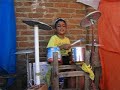 QUEM NÃO TEM BATERIA...IMPROVISA!