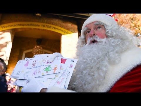 Himmelpfort (Brandenburg): Wunschzettel fr den Weihnachtsmann aus aller Welt
