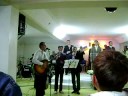Grupo de Louvor Romeno,Louvando na Semana transcultural na Igreja Evangélica Assembléia De DEUS missão transcultural...