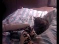 Caline qui choppe le serpent puis mes pieds Caline qui choppe le serpent puis mes pieds