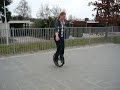 Emma op de kangoeroe eenwieler