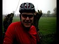 zondag 5 april fietst een kleine klup van de osvve de groene grenstocht. normaal een verrassende en mooie tocht, maar deze keer gaat de rit over paden die we regelmatig befietsen. behalve de regen van de ochtend een tegenvaller dus, maar we maken wel 100 kilometer en da's mooi meegenomen. 