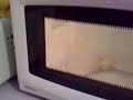 A Tinfoil in a microwave, Alu ou metal dans micro ondes