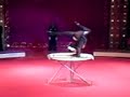 sony flores leon contorcionista circense