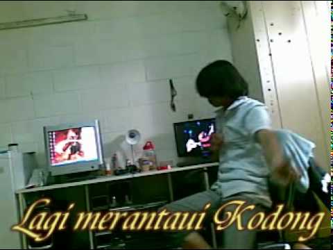orang buka baju