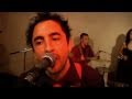pouvez vous faire des petit clic ici http://www.youtube.com/watch?v=lcggy05iyxc c'est un bon groupe de rock qui pourrais faire un buzz oublier pas de laisser...