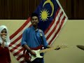 si baju hijau~~~