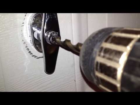 how to lock garage door