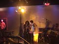 SINGING DUO,