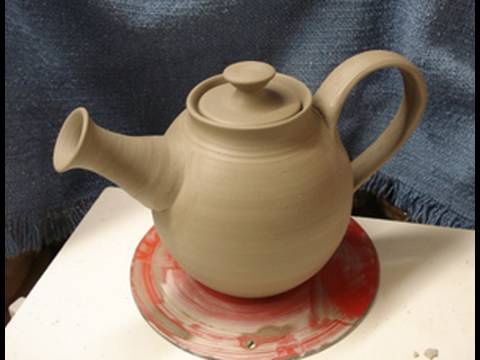 how to turn clay into pottery