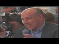 «Molti pm talebani con scopi eversivi. Per fortuna la grande maggioranza dei giudici non appartengono a questa banda di magistrati talebani - dice Berlusconi - Ma che questi magistrati talebani esistano, che siano molto forti e che intervengano con propositi eversivi nella vita democratica, questa è una realtà assolutamente incontrovertibile». Poi il premier spara la balla colossale della caduta del suo governo nel '94 che sarebbe da imputare all'azione eversiva dei pm politicizzati, peccato pero' che su questa ipotesi (assurda) c'e' gia' stato un processo dove la Lega ha ammesso che gli tolsero la fiducia per ragioni strettamente politiche. - Video integrale su radioradicale.it : www.radioradicale.it Video che smaschera la balla sulla caduta del governo Berlusconi nel 1994: www.youtube.com °°°°°°°°°°°°°°°° Iscrivetevi ai miei canali: TRARCOMAVAGLIO1 (il principale) www.youtube.com ### TrarcoTG: www.youtube.com ### TRARCOTRIS: www.youtube.com Amici di Trarco su Facebook: it-it.facebook.com il blog con cui collaboro: generazionev.blogspot.com °°°°°°°°°°°°°°°°°
