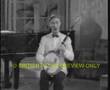 Eddie Peabody playing two banjos