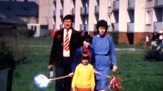 Poznáte se? Záznam z roku 1986 ukazuje brigádu obyvatel ulice Na Příkopech