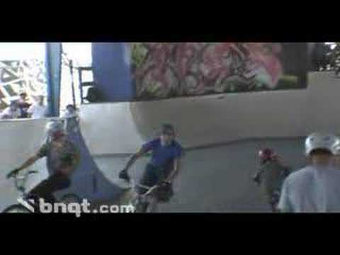 BMX BIKES TRICKS STUNTS CRASHES