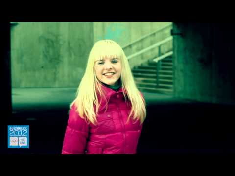 Ema - EMA (15) sings her song
