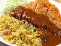 http://www.kusukusu-tatibana.tokai.walkerplus.com/幅3mの巨大水槽がある癒しの空間で、九州出身の料理人が腕を振るう九州名物と豪快な鉄板料理が楽しめる。夜は照明を抑えた店内にライトアップされた水槽が浮かび上がり、幻想的な雰囲気に。九州焼酎(￥630～)をはじめ、使用する食材や料理に使う水まで九州から取り寄せるなど、九州にこだわっている。ランチタイムは、長崎で人気のトルコライスがおすすめ。
