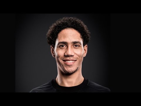 Steven Pienaar Takes Over Twitter!