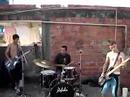 "Distor&ccedil;&atilde;o" (ensaio na ksa do batera Tiago)