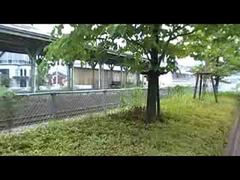 JR江原駅に入線する特急きのさき