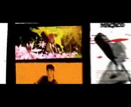 MACACO. Con la mano levantá