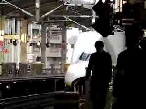 Shinkansen MAXやまびこ218号入線・併結