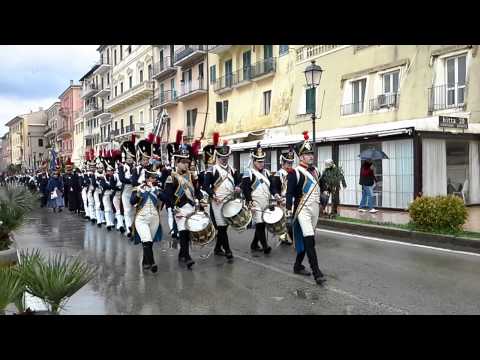 I soldati sfilano per la calata