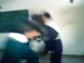 Peleas en el Salon de Clases.3GP