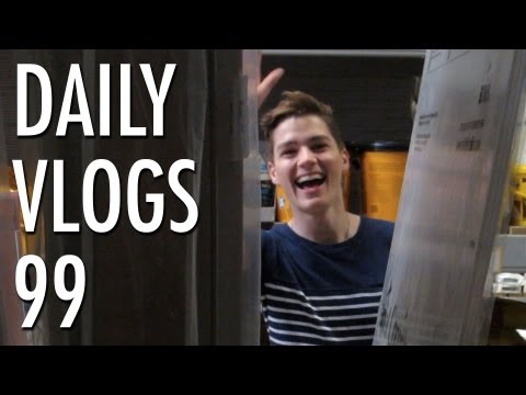 louis cole - 100th vlog Q&A #asklouiscole (ask me loads of questions for tomorrow on twitter) http://www.twitter.com/foodforlouis Subscribe to DARCY! http://www.youtube.c...