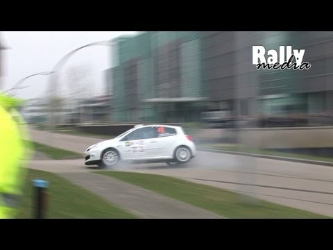 Dzwon Clio R3 w latarnię Dzwon Clio R3 w latarnię