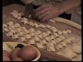 Come nascono le orecchiette