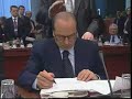 Berlusconi preso a schiaffi Berlusconi preso a schiaffi