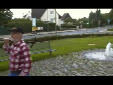 Spitzhacke - Kurzes Video über das Erwachsen werden einer Spitzhacke. Dank an: Dirk Bruess, dem Weber Clan und der wunderschönen Stadt Kassel Quellen: Stadt Kassel (Hesse...