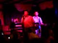 Chris Kamara singin