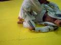 salida media guardia /half guard escape