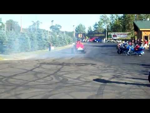 600 HP Midget 4x4 Truck Burnout,Must See