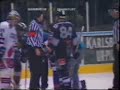 Open ice Check - Toni Porkka gegen pavel Gross