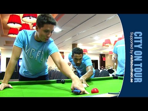 NASRI & CLICHY PLAY POOL | Kelly's Tour Diary 3