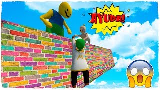NO ME DEJES CAER! ¡BEBÉ AMAYA Y LOS ALMENDRUQUIS EN EL MUNDO DE PLASTILINA DE ROBLOX! - MinecraftVideos.TV