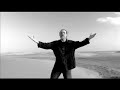 Videoclip de Joan Amat.Music cantautor compromés amb l´entorn i el moment que ens ha tocat viure.