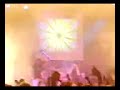 Caparezza spacca la chitarra