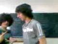 videos de aburridos en la escuela jodiendo con la tiza