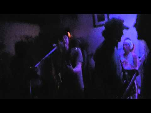 raconet - BANDA DE MESTIZAJE MUSICAL, QUE PASA DEL REEGEA AL ROCK, DEL ROCK AL AFROBEAT, DEL AFROBEAT, AL SKA.....RAICES AFRICANAS QUE SE TRANSFORMAN, SE ADOPTAN Y SE ...
