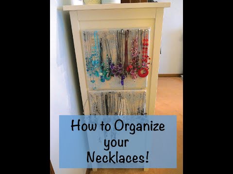 how to organize necklaces