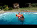 2008-07-08 - Arthur s'éclate dans la piscine