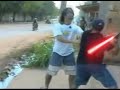 O Guardi�o Universal com sabre de luz